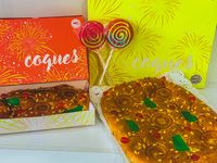 COCA DE SAN JUAN GRANDE Y PEQUE&Ntilde;A, CON PIRULETAS